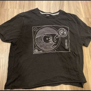 Cropped black tshirt